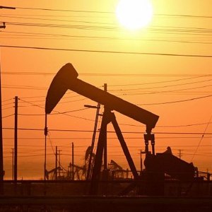 原油:油价基本持平 波斯湾原油运输接近战前水平
